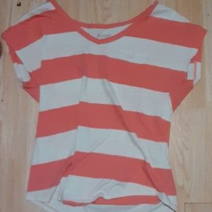 Peach and white V-neck Old Navy shirt